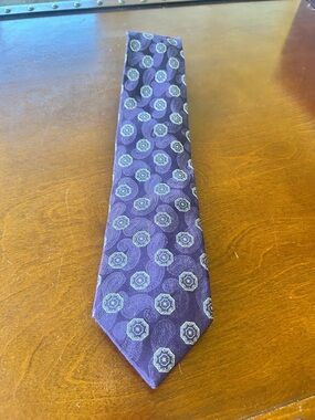 Jos. A. Bank Purple Medallion Silk Tie